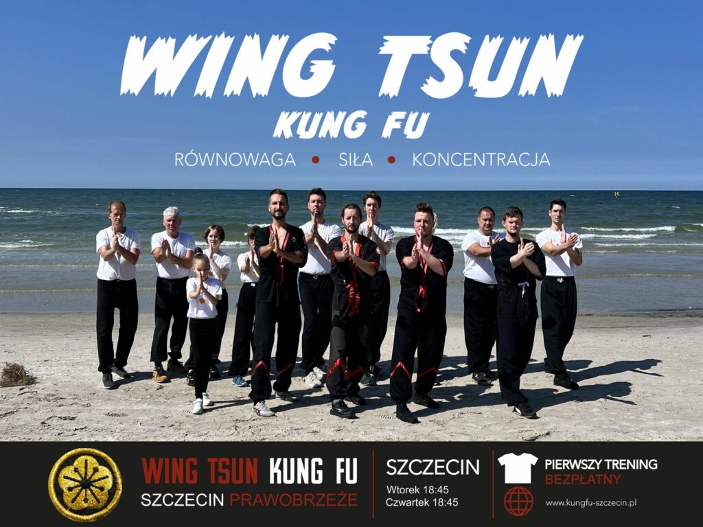 Plakat Wing Tsun Kung Fu Szczecin Prawobrzeże: grupa trenujących na plaży, treningi we wtorki i czwartki o 18:45, pierwszy trening bezpłatny